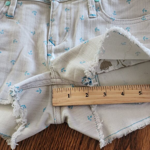 Roxy Grey Blue Anchor Jean Shorts Size 0 /24 Low Rise Raw Hem y2k - Picture 8 of 8